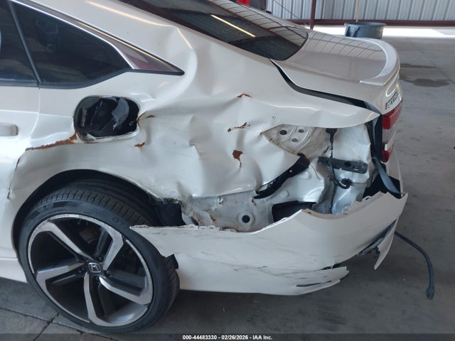 1HGCV1F31JA027811 Honda Accord Sport