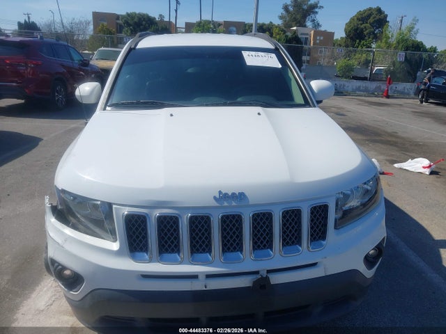 44483376 :رقم المزاد ، 1C4NJCEB8HD198295 vin ، 2017 Jeep Compass Latitude Fwd مزاد بيع
