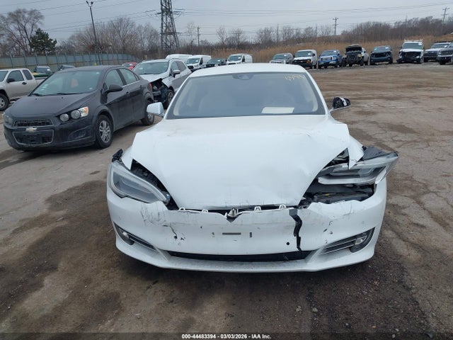 Продаж на аукціоні авто 2016 Tesla Model S 60d/70d/75d/85d/90d, vin: 5YJSA1E26GF141480, номер лоту: 44483394