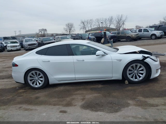 Продаж на аукціоні авто 2016 Tesla Model S 60d/70d/75d/85d/90d, vin: 5YJSA1E26GF141480, номер лоту: 44483394