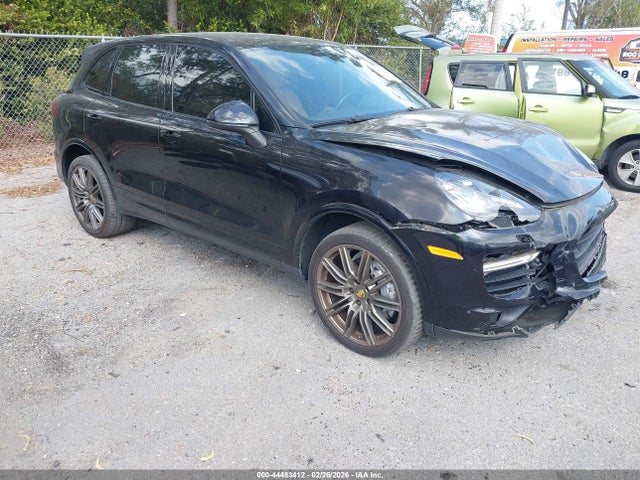 2017 PORSCHE CAYENNE WP1AA2A26HKA89455 Photo 0