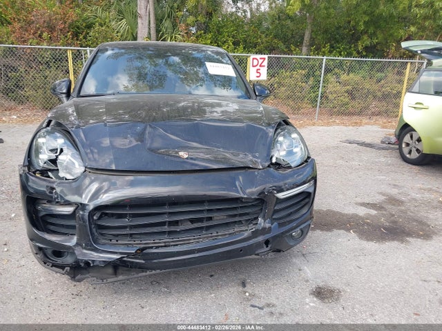 2017 PORSCHE CAYENNE WP1AA2A26HKA89455 Photo 5