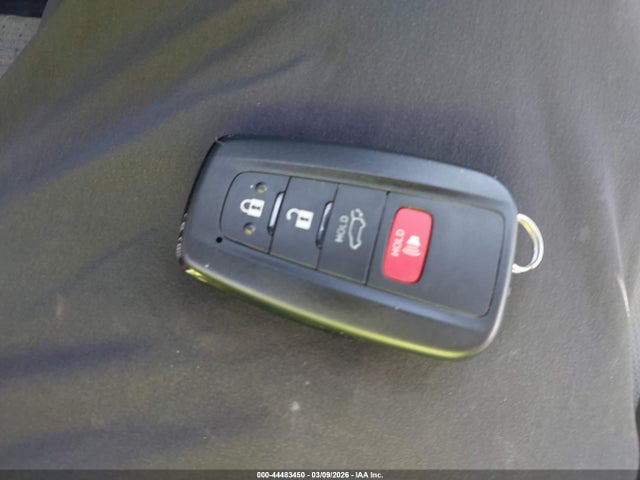 4T3RWRFV1SU210182 Toyota Rav4 Hybrid Xle