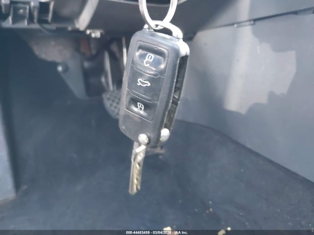 1VWBT7A39GC017192 Volkswagen Passat 1.8t Se