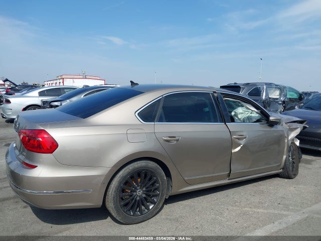 1VWBT7A39GC017192 Volkswagen Passat 1.8t Se