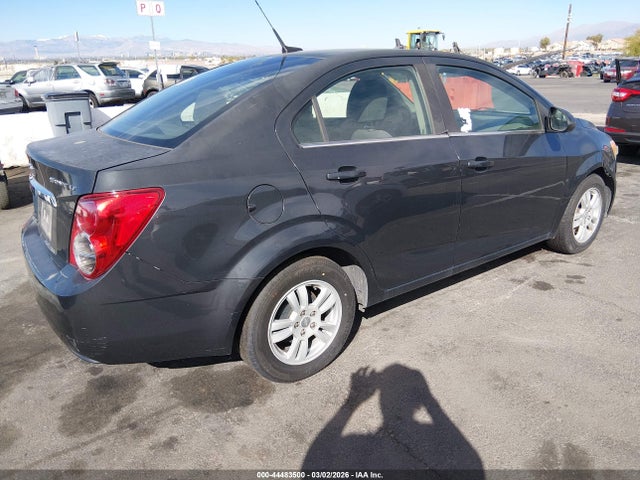 1G1JC5SH2E4106678 Chevrolet Sonic Lt Auto