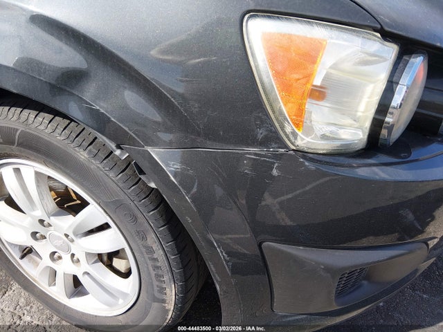 1G1JC5SH2E4106678 Chevrolet Sonic Lt Auto