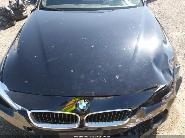 2017 Bmw 320i მანქანა იყიდება აუქციონზე, vin: WBA8E1G31HNU16953, აუქციონის ნომერი: 44483522