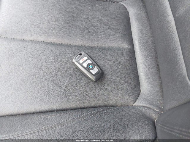 2017 Bmw 320i მანქანა იყიდება აუქციონზე, vin: WBA8E1G31HNU16953, აუქციონის ნომერი: 44483522