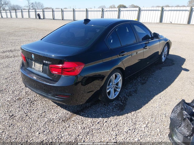 2017 Bmw 320i მანქანა იყიდება აუქციონზე, vin: WBA8E1G31HNU16953, აუქციონის ნომერი: 44483522
