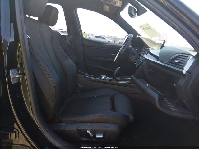2017 Bmw 320i მანქანა იყიდება აუქციონზე, vin: WBA8E1G31HNU16953, აუქციონის ნომერი: 44483522