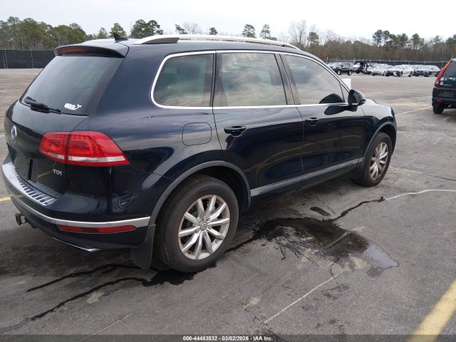 2015 VOLKSWAGEN TOUAREG WVGEP9BP0FD001551 Photo 3