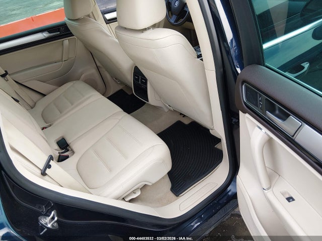 2015 VOLKSWAGEN TOUAREG WVGEP9BP0FD001551 Photo 7