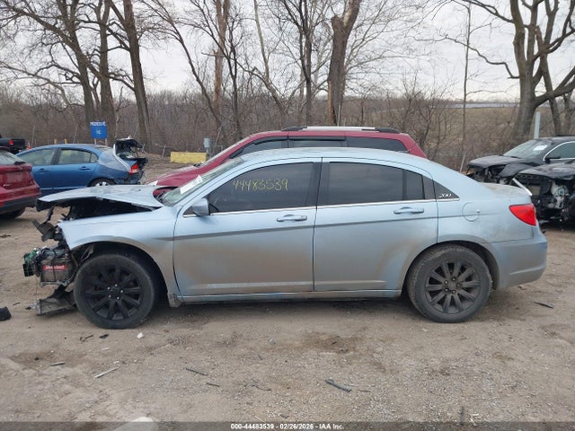 Продажа на аукционе авто 2012 Chrysler 200 Touring, vin: 1C3CCBBB9CN144527, номер лота: 44483539