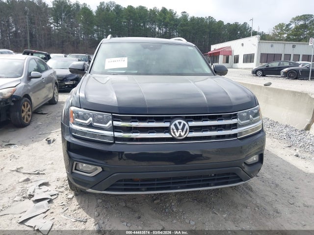 44483574 :رقم المزاد ، 1V2NR2CA8JC560956 vin ، 2018 Volkswagen Atlas 3.6l V6 Sel Premium مزاد بيع