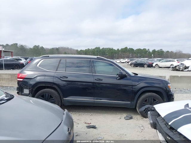 44483574 :رقم المزاد ، 1V2NR2CA8JC560956 vin ، 2018 Volkswagen Atlas 3.6l V6 Sel Premium مزاد بيع