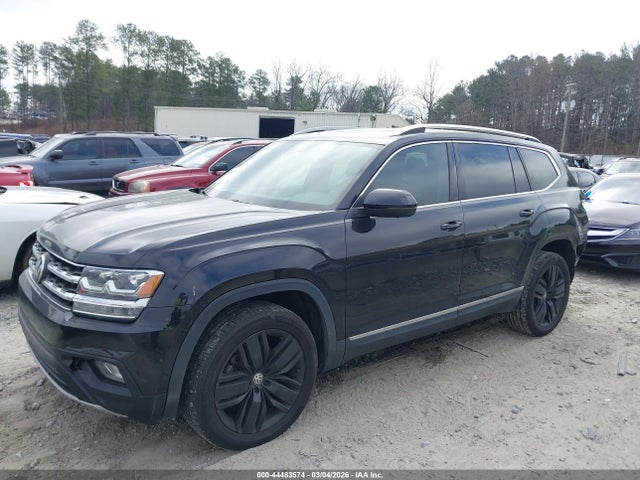 44483574 :رقم المزاد ، 1V2NR2CA8JC560956 vin ، 2018 Volkswagen Atlas 3.6l V6 Sel Premium مزاد بيع