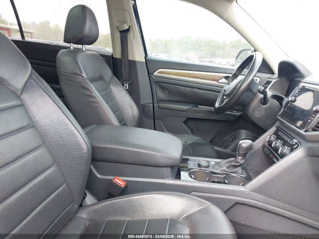 44483574 :رقم المزاد ، 1V2NR2CA8JC560956 vin ، 2018 Volkswagen Atlas 3.6l V6 Sel Premium مزاد بيع