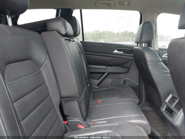 44483574 :رقم المزاد ، 1V2NR2CA8JC560956 vin ، 2018 Volkswagen Atlas 3.6l V6 Sel Premium مزاد بيع