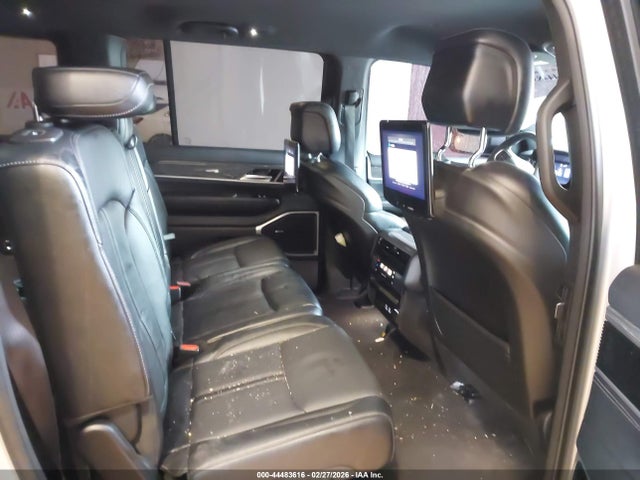 Продажа на аукционе авто 2022 Jeep Wagoneer Series Iii 4x4, vin: 1C4SJVDT5NS140953, номер лота: 44483616