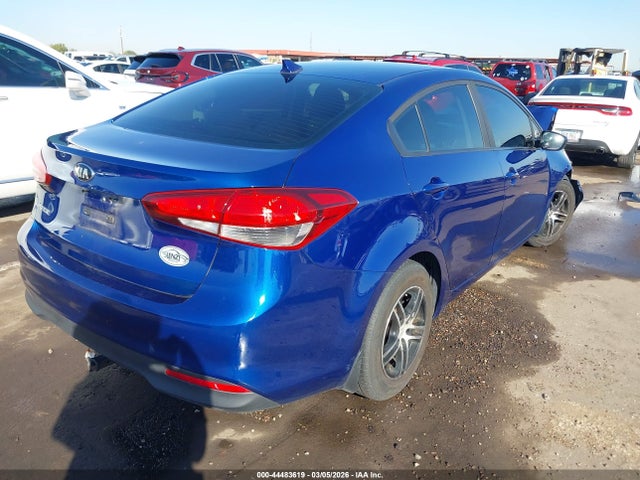 KIA FORTE LX 2017 3KPFK4A71HE126104 Image 4