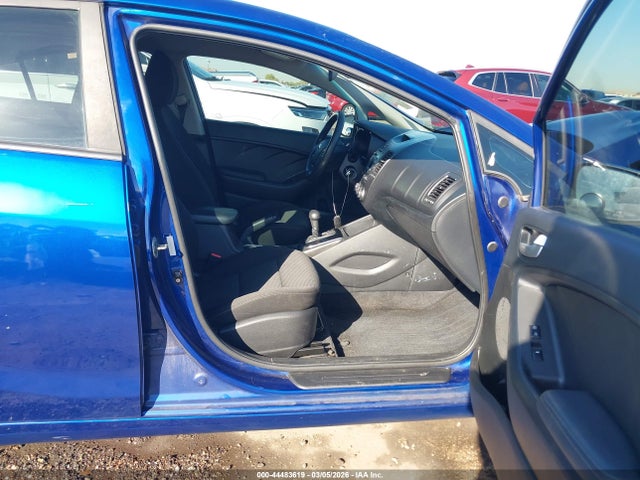 KIA FORTE LX 2017 3KPFK4A71HE126104 Image 5