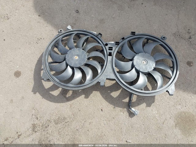 2015 Gmc Sierra 1500 Denali მანქანა იყიდება აუქციონზე, vin: 3GTP1WEC9FG474583, აუქციონის ნომერი: 44483624