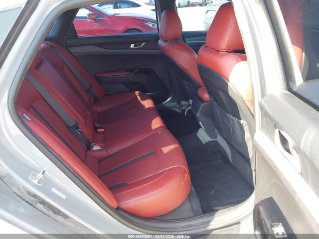 5XXG64J29NG113830 KIA K5 Gt-line