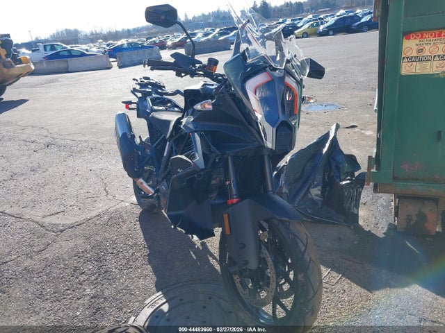 2022 KTM 1290 VBKV79407NM951018