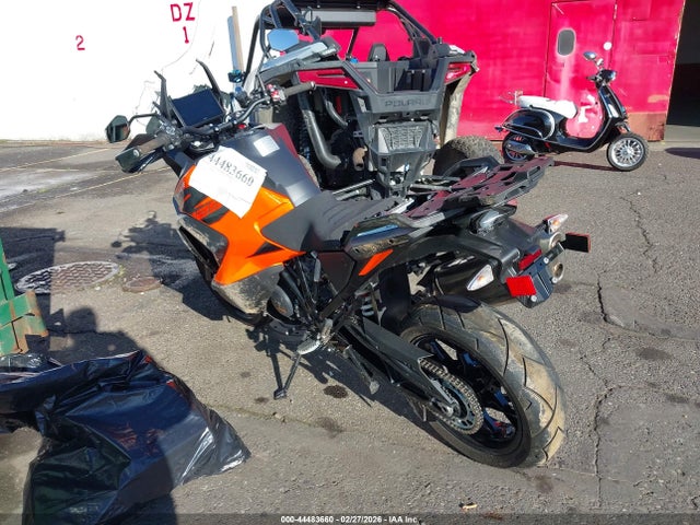 2022 KTM 1290 VBKV79407NM951018 Photo 2