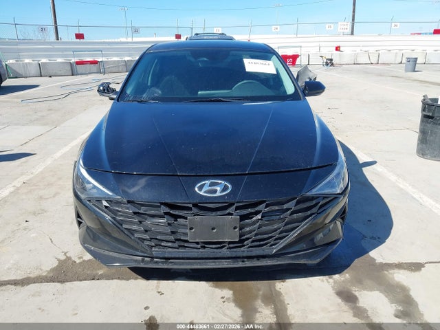 KMHLM4AG3PU548190 Hyundai ELANTRA SEL