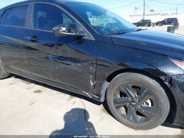 KMHLM4AG3PU548190 Hyundai ELANTRA SEL