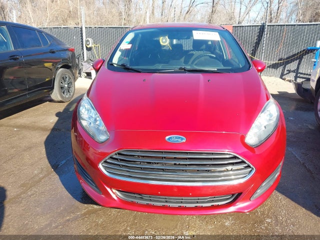 44483673 :رقم المزاد ، 3FADP4EJ7GM104777 vin ، 2016 Ford Fiesta Se مزاد بيع