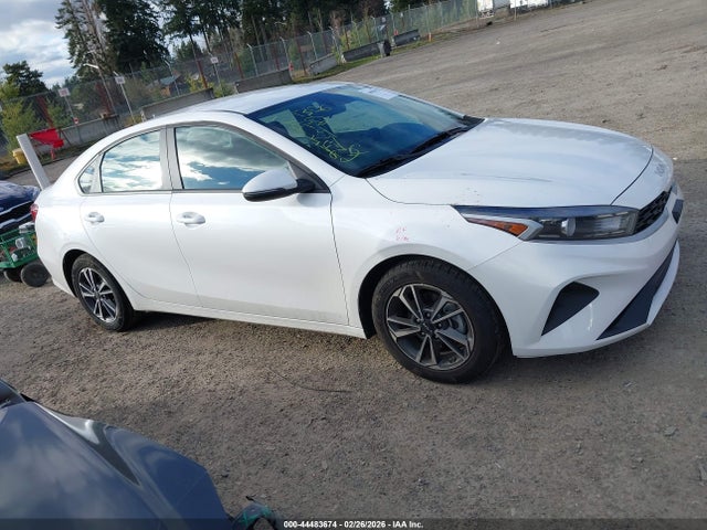 3KPF24AD3RE739140 KIA Forte Lxs