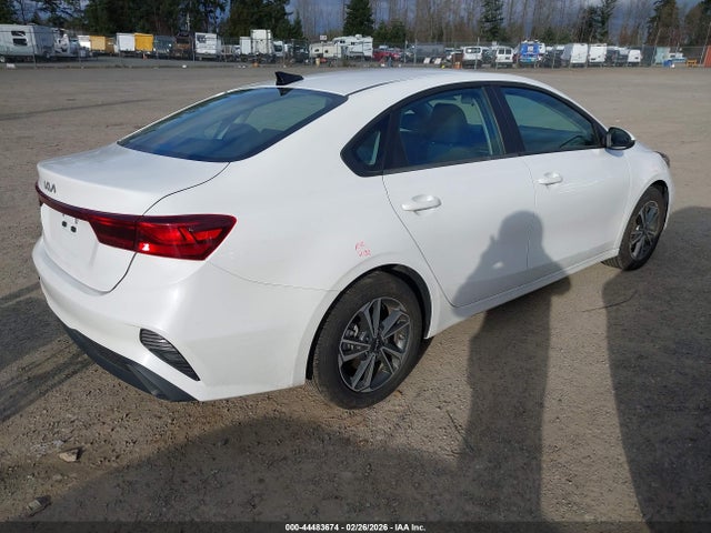 3KPF24AD3RE739140 KIA Forte Lxs