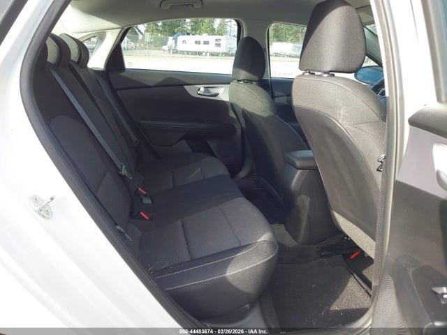 3KPF24AD3RE739140 KIA Forte Lxs