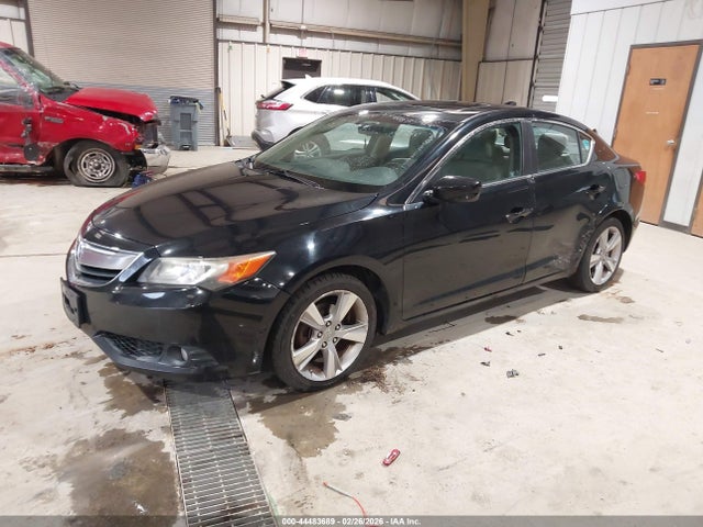 Продажа на аукционе авто 2013 Acura Ilx 2.0l, vin: 19VDE1F75DE000112, номер лота: 44483689