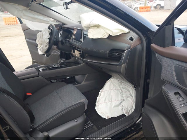 JN8AT3BB8MW216780 Nissan Rogue Sv Intelligent Awd
