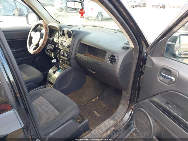 44483743 :رقم المزاد ، 1C4NJRFB9HD143971 vin ، 2017 Jeep Patriot Latitude 4x4 مزاد بيع