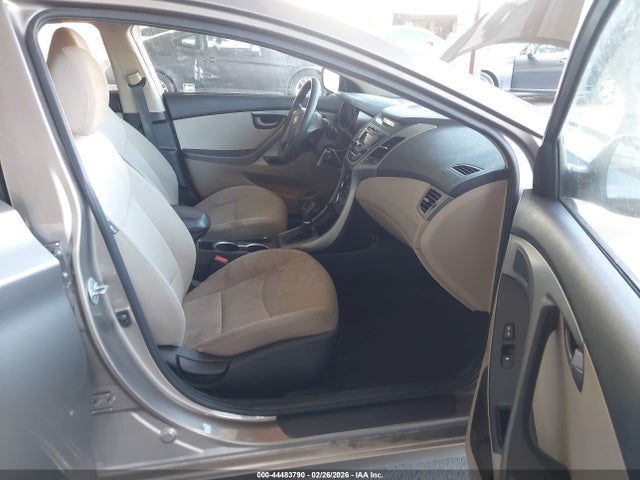 5NPDH4AE9GH664287 Hyundai ELANTRA SE