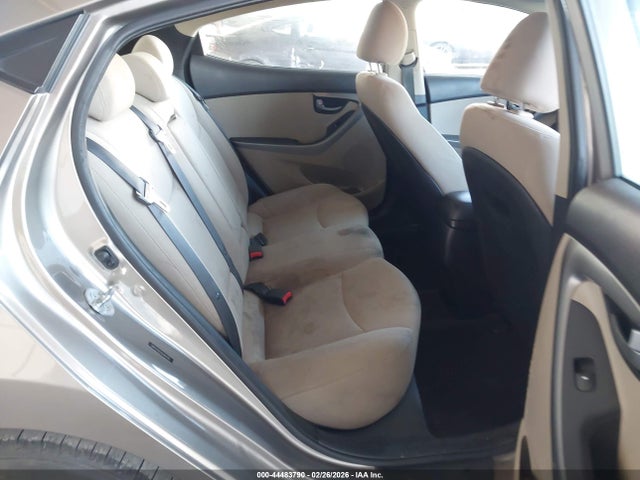 5NPDH4AE9GH664287 Hyundai ELANTRA SE