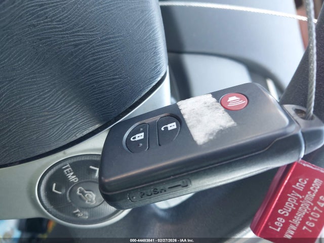 2015 TOYOTA PRIUS JTDKN3DU3F0482237 Photo 10