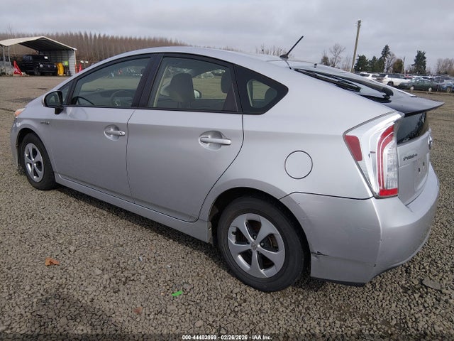 Toyota Prius Two 2014 JTDKN3DUXE1775870 Image 3