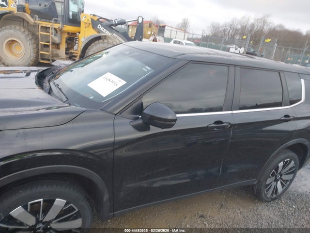 Продаж на аукціоні авто 2025 Mitsubishi Outlander Se 2.5 S-awc, vin: JA4J4VA8XSZ017052, номер лоту: 44483935
