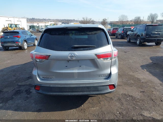 5TDBKRFH9FS140106 Toyota Highlander Le V6