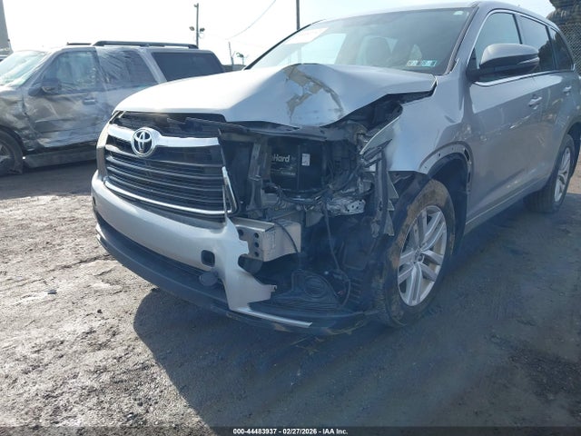 5TDBKRFH9FS140106 Toyota Highlander Le V6