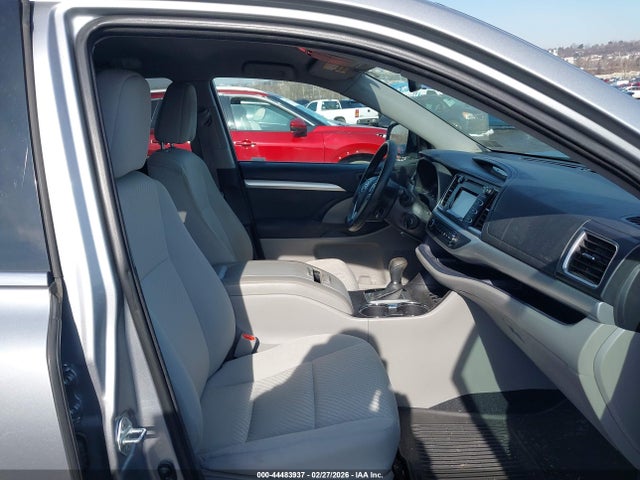 5TDBKRFH9FS140106 Toyota Highlander Le V6