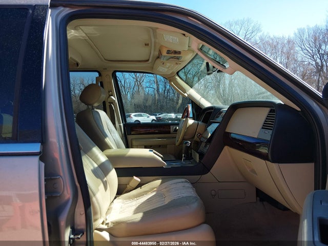 2006 LINCOLN NAVIGATOR 5LMFU28576LJ05029 Photo 4