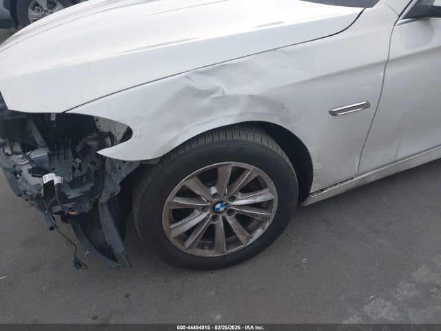 Продаж на аукціоні авто 2015 Bmw 528i, vin: WBA5A5C56FD522198, номер лоту: 44484015