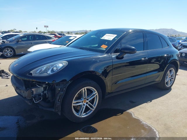 2017 PORSCHE MACAN WP1AA2A52HLB05767 Photo 1